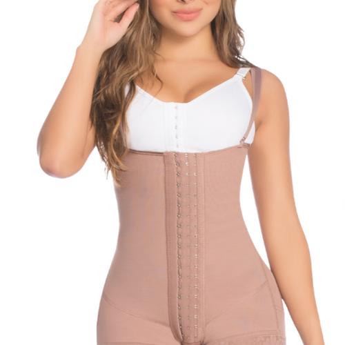Gaine Taille Courte À Dos Haut Avec Bretelles Réglables Et Rehaussement Des Fesses