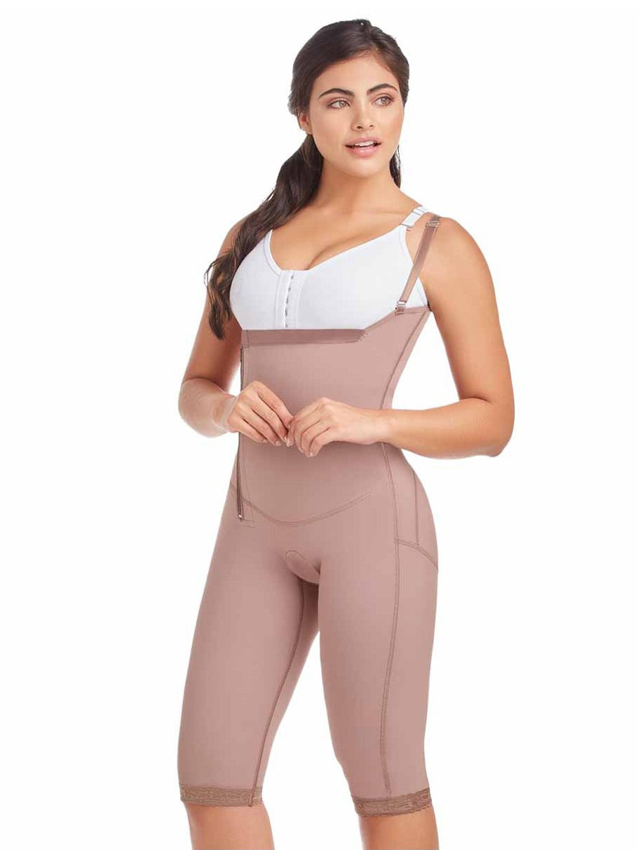 Femme portant Gaine Dos Haut avec Fermeture Éclair Latérale et technologie Viveltex Protect