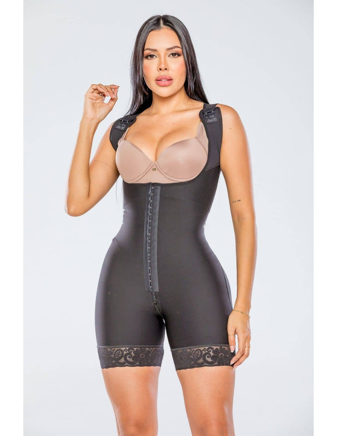 Gaine Combinaison Invisible Usage Quotidien Post-Opératoires Post-Partum en noir avec lace