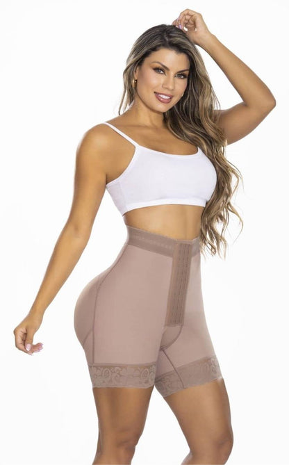 Gaine Short Remonte Fesses Avec Rangées De Crochets Effet Push-Up